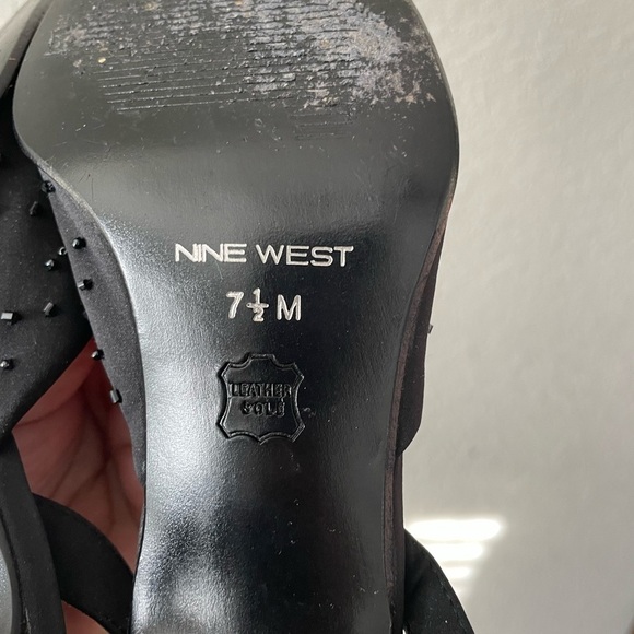 Vintage 1990’s Nine West Square Toe Heels - Picture 7 of 10